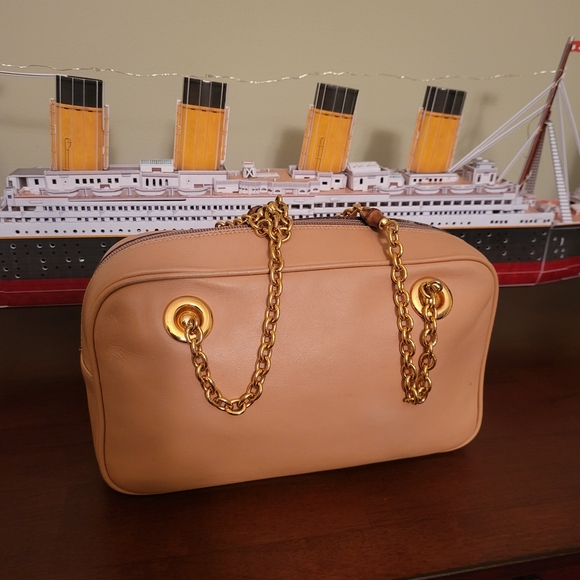 Gucci Bamboo Chain Crossbody Shoulder Leather Bag, Authentic!! w/COA. - Picture 4 of 16